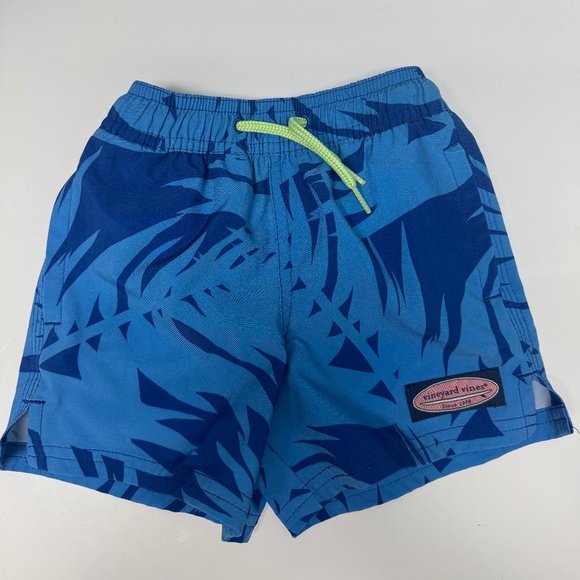 Vineyard Vine 2T swim - Picture 1 of 3